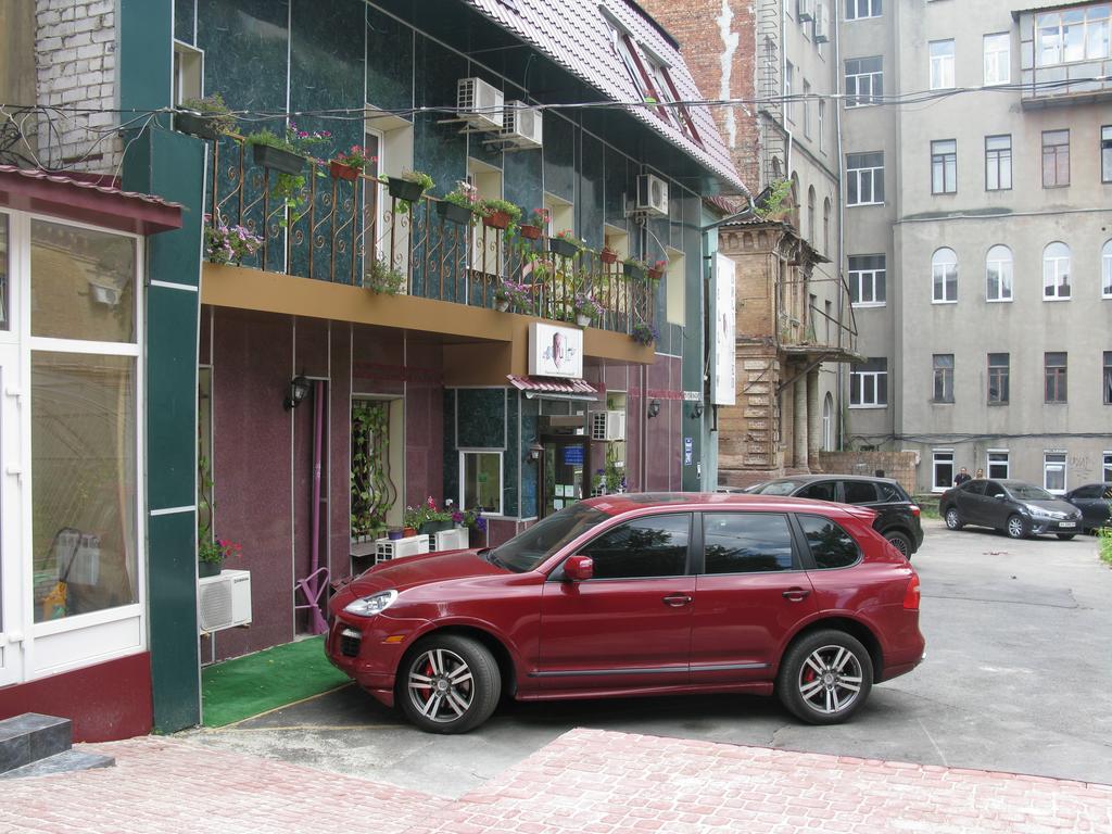 Yellow Unlimited Hotel 4 Харьков Экстерьер фото